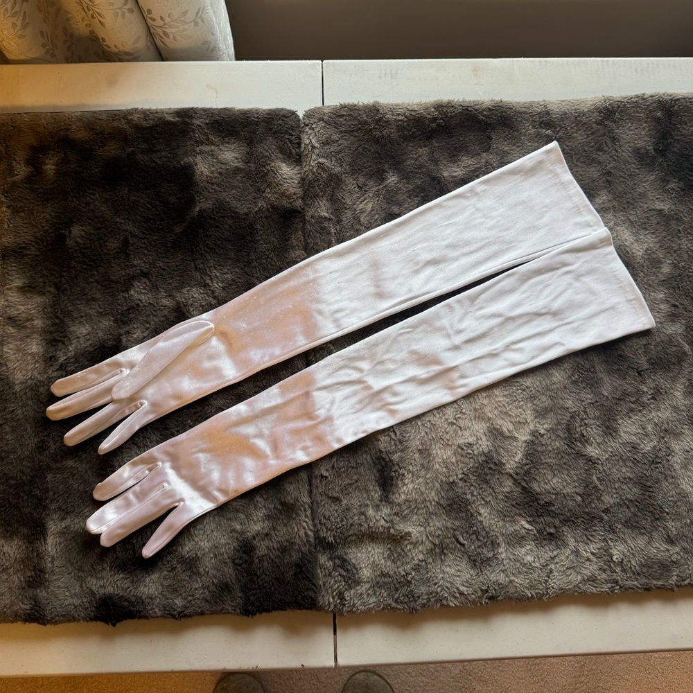Vintage gloves